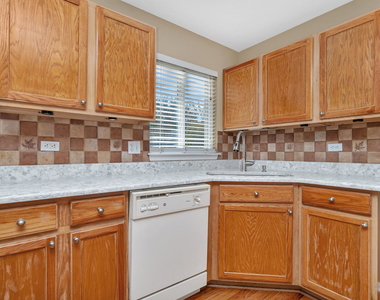 2509 Rosehall Lane - Photo Thumbnail 18