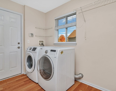 2509 Rosehall Lane - Photo Thumbnail 35