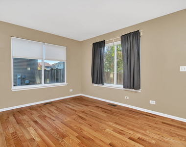 2509 Rosehall Lane - Photo Thumbnail 21