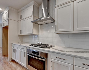 341 Bailey Walk - Photo Thumbnail 17