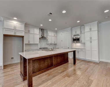 341 Bailey Walk - Photo Thumbnail 12