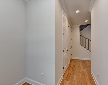 341 Bailey Walk - Photo Thumbnail 6