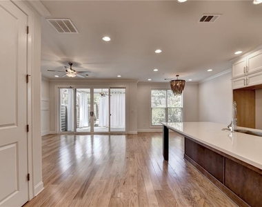 341 Bailey Walk - Photo Thumbnail 10