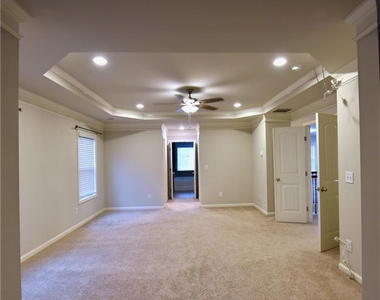 4358 Mantova Drive - Photo Thumbnail 18