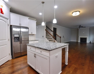 4358 Mantova Drive - Photo Thumbnail 7