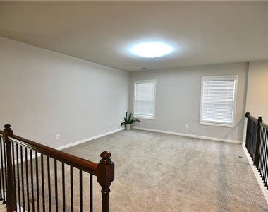 4358 Mantova Drive - Photo Thumbnail 16