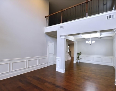4358 Mantova Drive - Photo Thumbnail 2