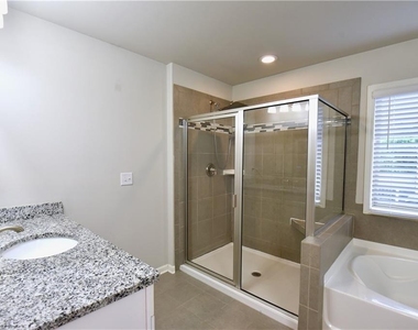 4358 Mantova Drive - Photo Thumbnail 22
