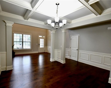 4358 Mantova Drive - Photo Thumbnail 3