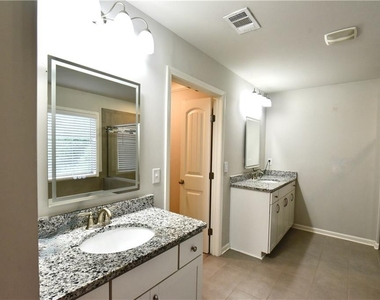 4358 Mantova Drive - Photo Thumbnail 24