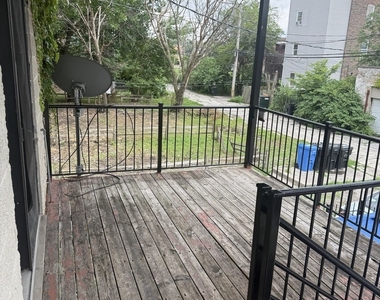 1114 S Albany Avenue - Photo Thumbnail 9