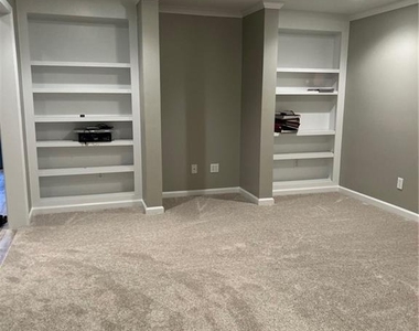 5970 Worthington Court - Photo Thumbnail 5