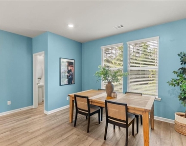 79 Werner Brook Way Sw - Photo Thumbnail 6