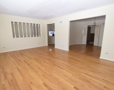 5025 Carol Street - Photo Thumbnail 3