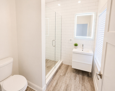 2991 N Lawndale Avenue - Photo Thumbnail 7