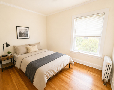 737 Hinman Avenue - Photo Thumbnail 2