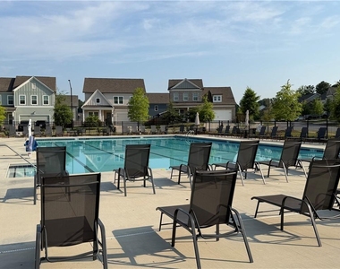 900 Colton Drive - Photo Thumbnail 17