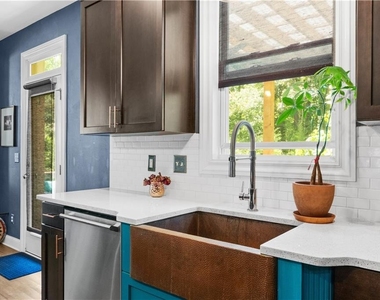 1636 Drew Drive Nw - Photo Thumbnail 6