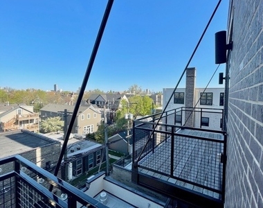 4555 N Ravenswood Avenue - Photo Thumbnail 18