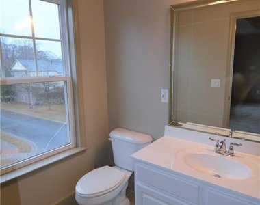 3693 Lambert Lane Ne - Photo Thumbnail 15