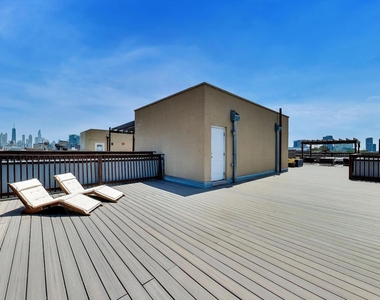 1417 W Chicago Avenue - Photo Thumbnail 28