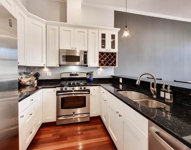 1417 W Chicago Avenue - Photo Thumbnail 6