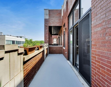 1417 W Chicago Avenue - Photo Thumbnail 9