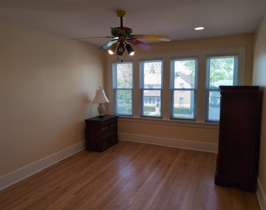 417 N Hough Street - Photo Thumbnail 12