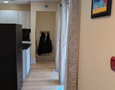 417 N Hough Street - Photo Thumbnail 33