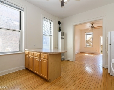 1939 W Thomas Street - Photo Thumbnail 6