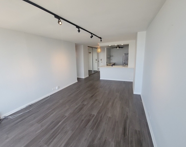 5415 N Sheridan Road - Photo Thumbnail 16