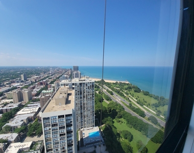 5415 N Sheridan Road - Photo Thumbnail 12