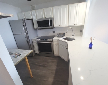 5415 N Sheridan Road - Photo Thumbnail 18