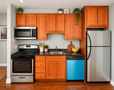 323 N Princeton Avenue - Photo Thumbnail 2