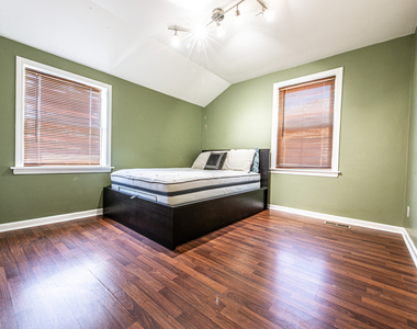 6611 W Foster Avenue - Photo Thumbnail 26