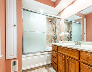 6611 W Foster Avenue - Photo Thumbnail 13