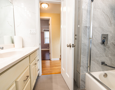 6611 W Foster Avenue - Photo Thumbnail 24