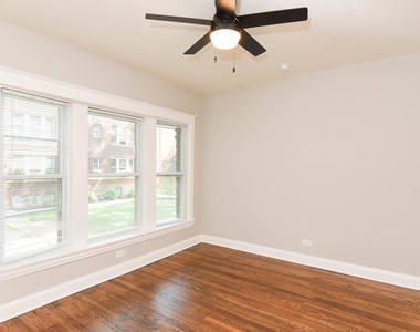 4708 N Racine Avenue - Photo Thumbnail 9