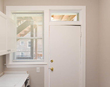 4708 N Racine Avenue - Photo Thumbnail 2