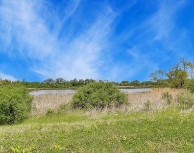 2724 Fieldcrest Drive - Photo Thumbnail 18