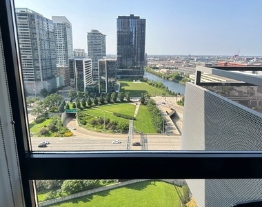 235 W Van Buren Street - Photo Thumbnail 2