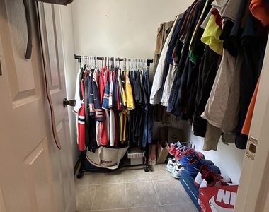 37 S Heather Drive - Photo Thumbnail 6