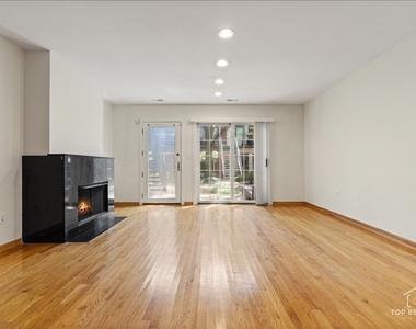 1812 S Dearborn Street - Photo Thumbnail 3