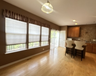 789 Lewisburg Lane - Photo Thumbnail 5