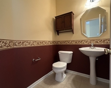 789 Lewisburg Lane - Photo Thumbnail 14