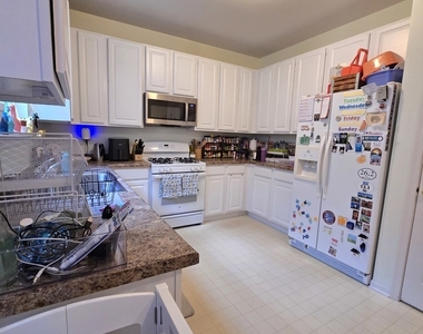 3359 Kentshire Circle - Photo Thumbnail 5