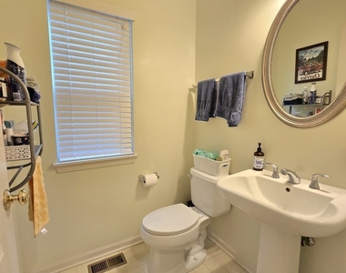 3359 Kentshire Circle - Photo Thumbnail 6