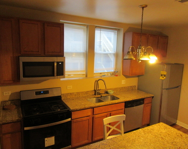 2251 W Rosemont Avenue - Photo Thumbnail 6
