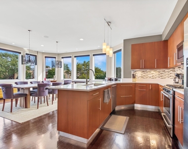 1500 W Huron Street - Photo Thumbnail 3