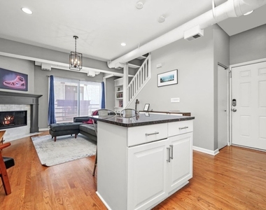 2231 N Lister Avenue - Photo Thumbnail 4